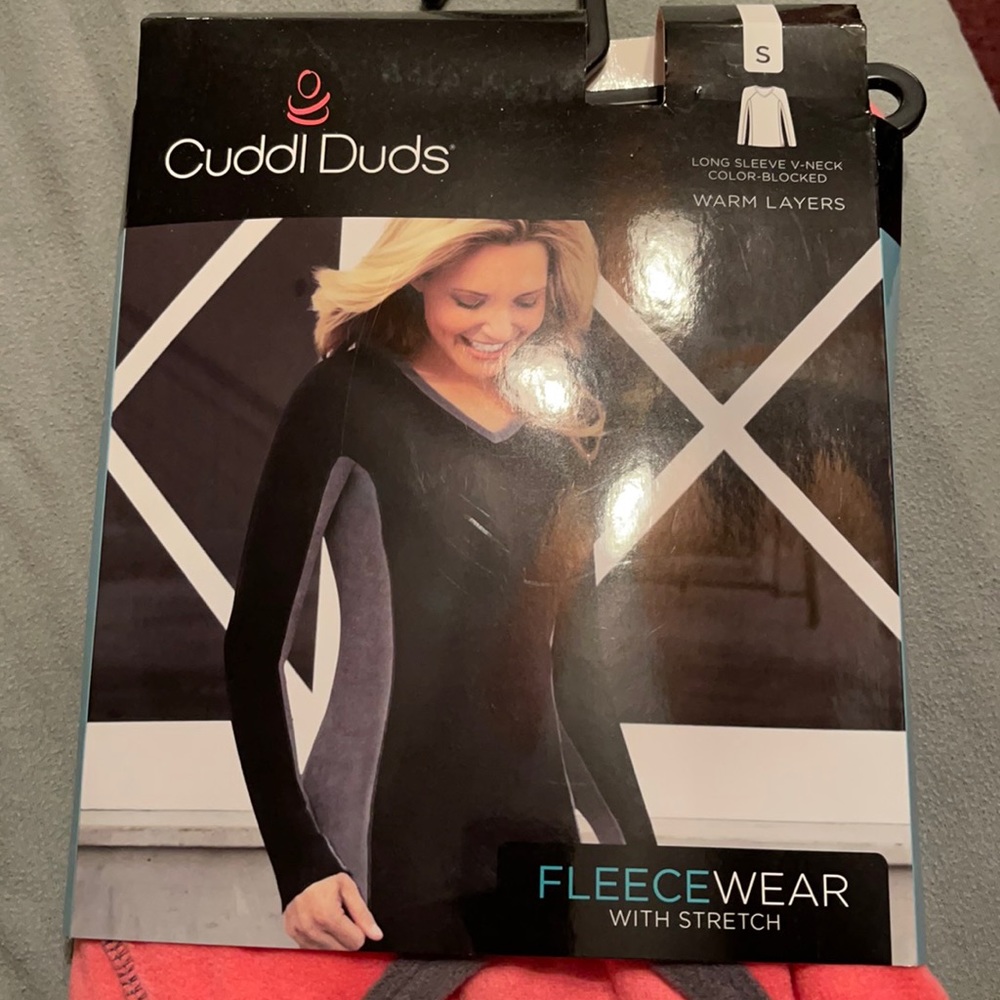 Cuddl Duds Long Sleeve V-Neck Fleece Wear